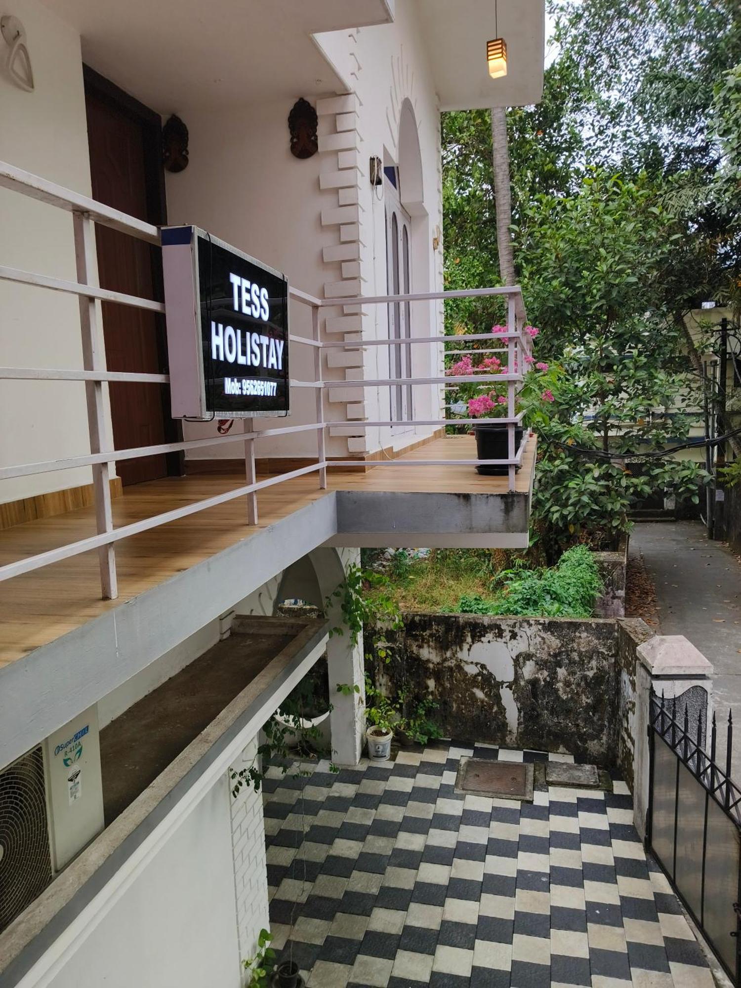 Tess Holistay Fort Kochi Exterior photo